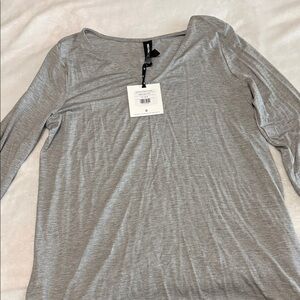 Agnes & Dora Heather Gray Long Sleeve Scoop Neck Tee